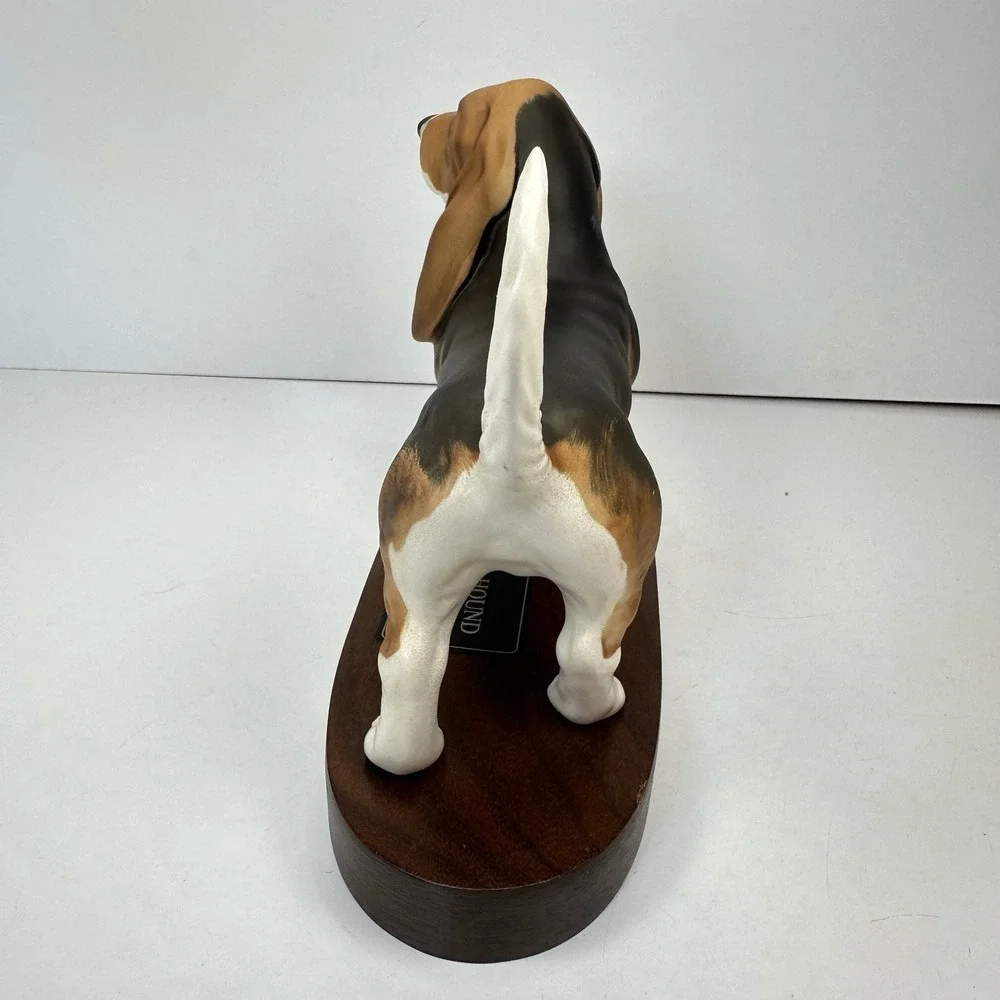 Beswick Basset Hound Connoisseur Model Dog Beswick England Figurine Mounted